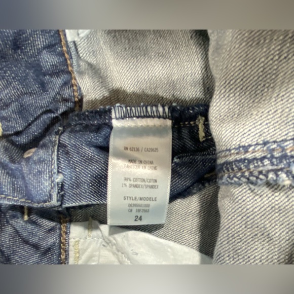 Guess Womens Jean Shorts Size 24 Denim Raw Hem Cut Off 4” Inseam Low Rise Blue - Picture 9 of 11